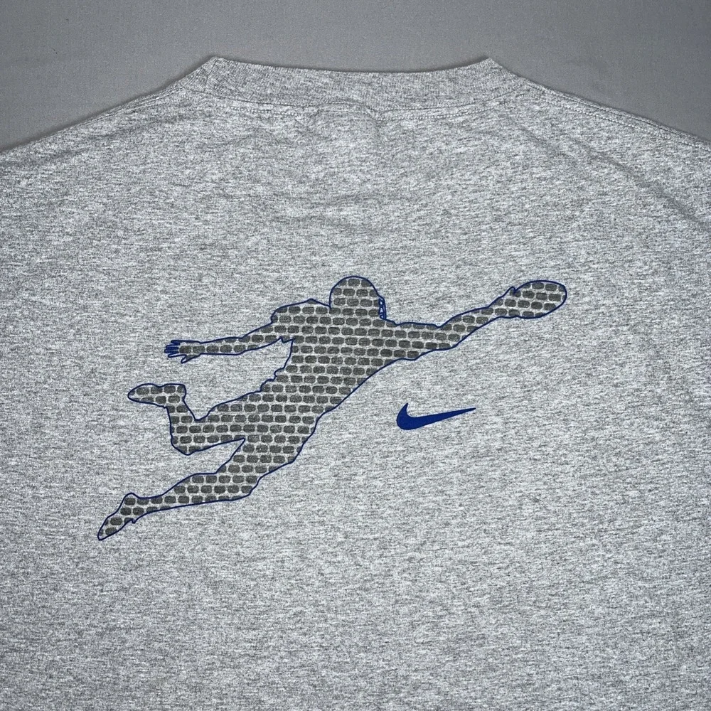 Vintage‎ Nike Team T-Shirt Men's XL Gray Football Diving Graphic Air Logo Y2K